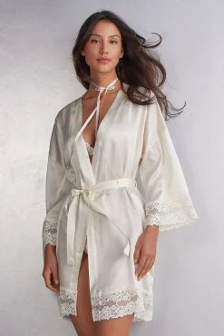 Pretty Flowers Silk Kimono