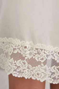 Pretty Flowers Silk Kimono